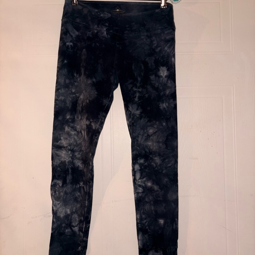 Pure Karma Navy Gray Tie-Dye Leggings